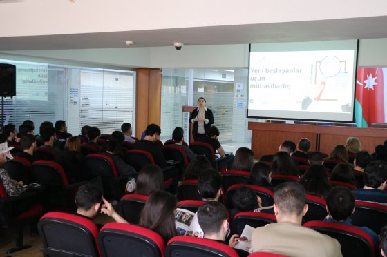 APFM Azərbaycan Universitetinin tələbələri üçün təqdimat keçirib